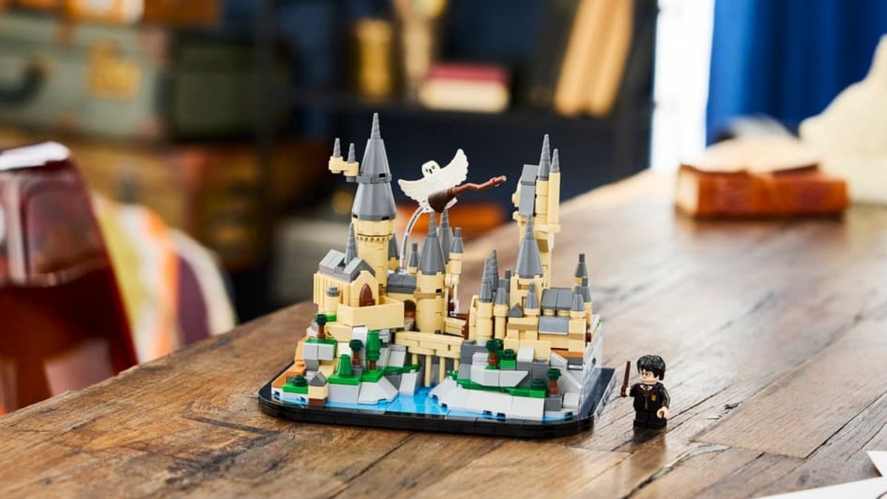 Nie macie wolnego budżetu na wielki Hogwart z LEGO? Duńczycy wypuścili jego mniejszą wersję, która nie zrujnuje waszych oszczędności
