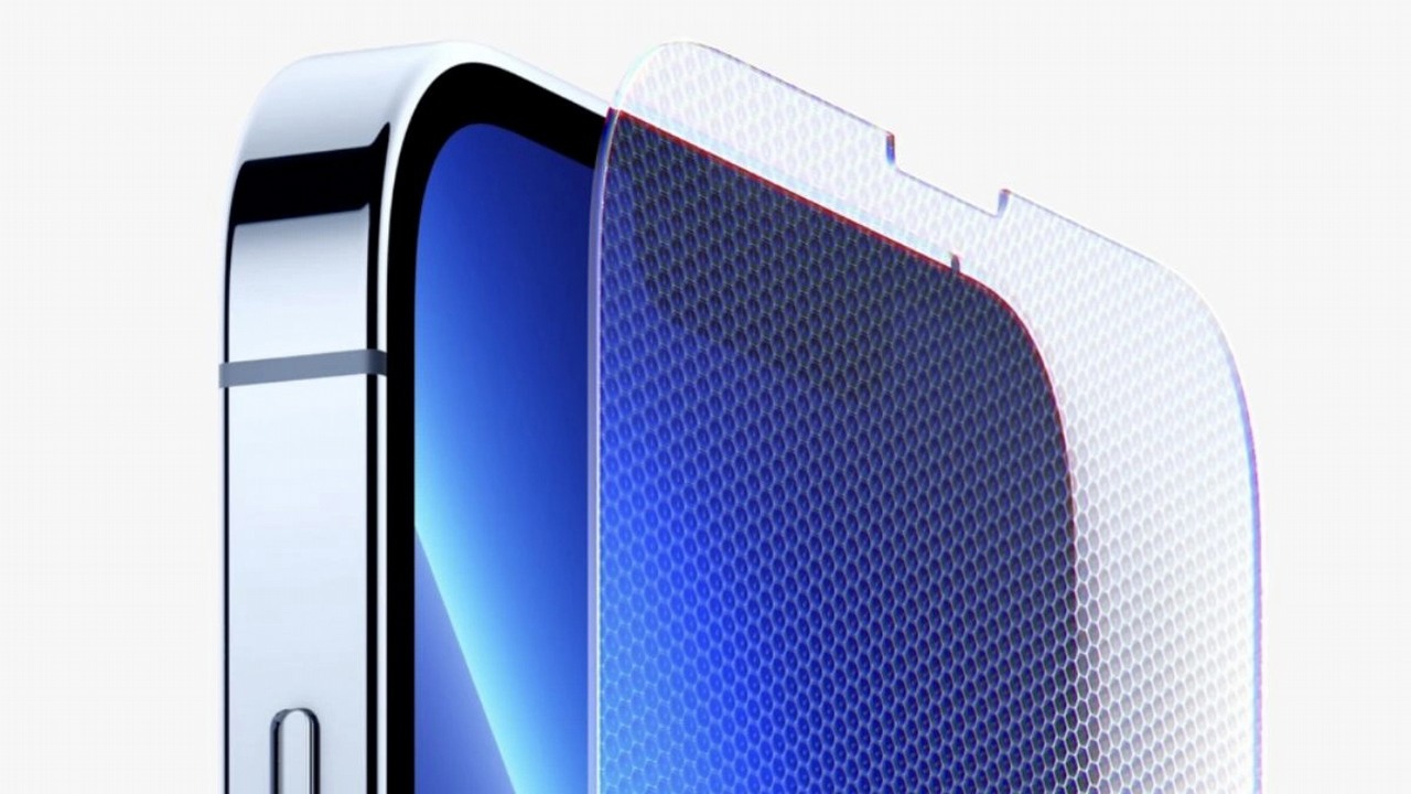 Folia ochronna na iPhonie przyprawia inżyniera Apple o ciarki. Firma uważa, iż ekran powinien bronić się sam