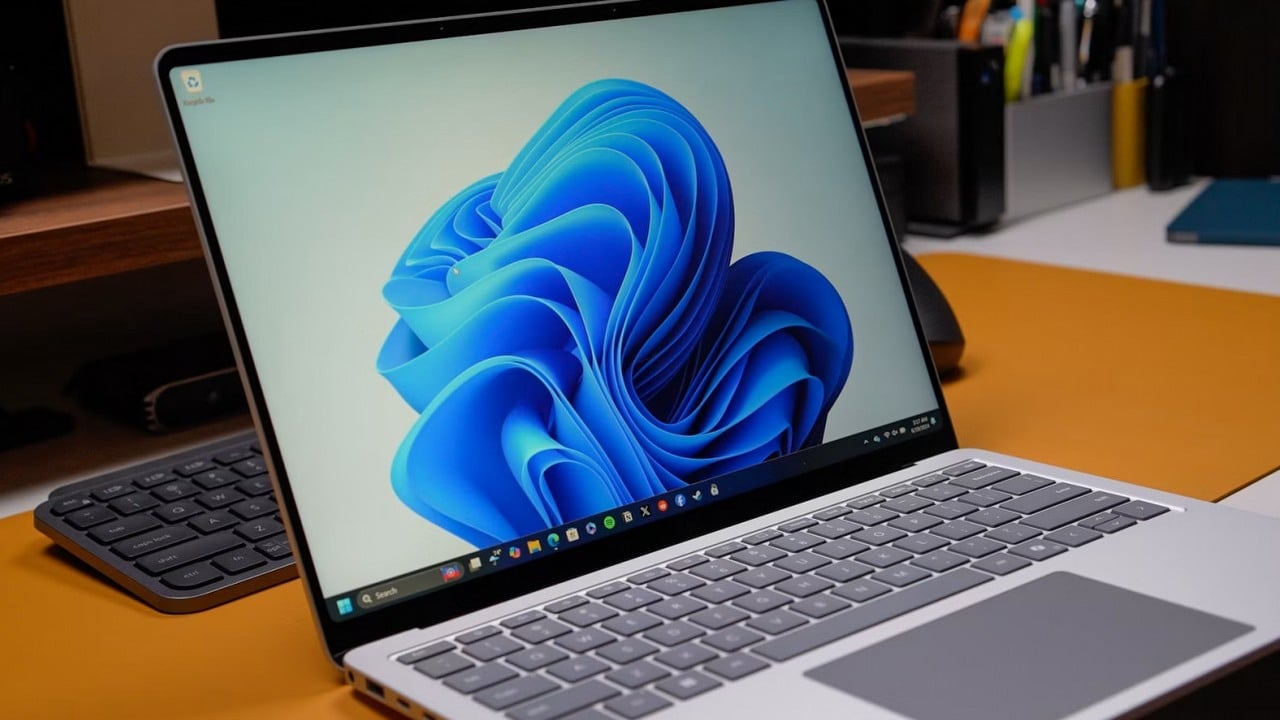 Microsoft blokuje zakładanie konta lokalnego na Windowsie 11, a inne poprawki popsuły jedną z ważnych funkcji