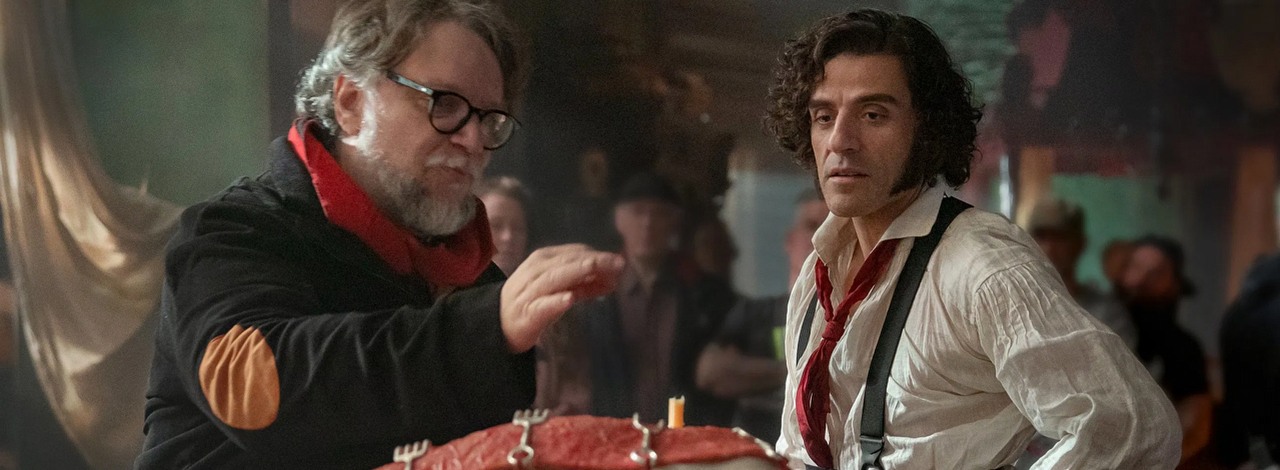 Widzowie mają dość, iż zapowiedzi pokazują wszystko i „zabijają napięcie”. Potwór z nowego Frankensteina Guillermo del Toro powinien być „trzymany w tajemnicy”