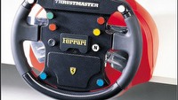 Nowa kierownica Thrustmastera - bolid F1 Ferrari na twoim biurku