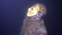 Jason Voorhees straszy nurków na dnie jeziora w Ameryce