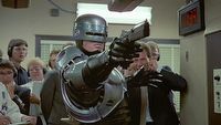 Peter Weller powróci jako RoboCop? Neill Blomkamp nie widzi lepszego kandydata