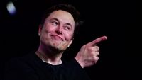 Elon Musk śmieje się z korekty w iPhone, prosi Apple o naprawę