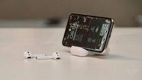 iPhone 12 bez EarPods? Analityk o braku słuchawek
