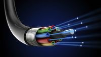 Nowy rekord prędkości internetu na zwykłym światłowodzie