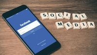 Facebook to zagrożenie dla zdrowia publicznego? Specjaliści ostrzegają