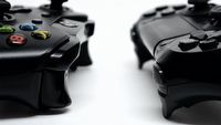 PlayStation i Xbox - finalne produkty kontra devkity. Zobacz różnice