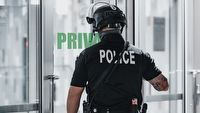 Policja przejmująca konta i zmieniająca dane - niepokojące prawo w Australii