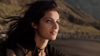 „Zagubiona w chaosie” Yennefer na nowym plakacie 2. sezonu Wiedźmina Netflixa