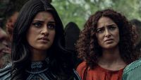 Henry Cavill wybiera między Yennefer a Triss