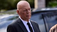 Bruce Willis nie miał maseczki w aptece i wie już o tym cały świat