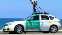 Google Maps poprawia godziny otwarć firm, pomaga w tym AI