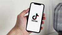 TikTok podzieli się pieniędzmi z twórcami