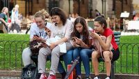 Jak często zaglądamy do telefonu? Wyniki są przerażające