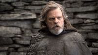 Rian Johnson wspomina przerażające dyskusje z Markiem Hamillem o Ostatnim Jedi