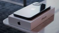 Ten kraj zakazał sprzedaży iPhone'a bez ładowarki w pudełku