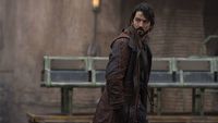 Gdyby Andor powstał według pierwotnego planu, Diego Luna nie mógłby grać Cassiana