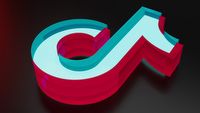 TikTok manipuluje; pracownicy sami decydują, co jest popularne