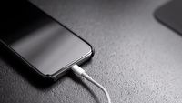 Problem z USB-C w iPhonie nie polega na tym, że jest 2.0, ale na tym, że mamy go od ośmiu lat
