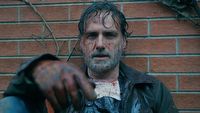 „Lubię ludzi, którzy wciąż w to wierzą”. The Walking Dead nawet nie zadaje sobie trudu, by obalić jedną z najpopularniejszych teorii