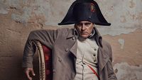 Napoleon trafił na Apple TV Plus. „Niewypał” Ridleya Scotta z elektryzującą rolą Joaquina Phoenixa od dziś obejrzysz w streamingu
