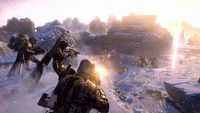 W zabawie w Helldivers 2 nie przeszkodzą już śniegowe kule. Nowy patch naprawił kuriozalny błąd