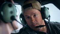 W nowym thrillerze Mela Gibsona Mark Wahlberg wciela się w psychopatycznego zabójcę w szalonej misji. Zobacz zwiastun