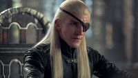 Showrunner Rodu smoka potwierdza, na ilu sezonach zakończy się spin-off Gry o tron. HBO spełni życzenie George’a R.R. Martina