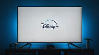 Disney Plus rozpoczyna walkę ze współdzieleniem kont w Polsce. Cena za dodatkowego użytkownika wyższa niż u Netflixa