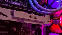 Wyciekły RTX-y 5080 i Radeony 9070 od Asusa. Wygląda na to, że gracze zostaną obdarowani 16 GB VRAM-u