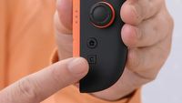 Tajemniczy przycisk na Joy-Conach Nintendo Switch 2 wyjaśniony. „C” oznacza komunikację, w której pomoże też kamera