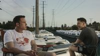 Trzy tygodnie zostały do premiery kontynuacji uwielbianego thrillera; Ben Affleck i Jon Bernthal ruszają do akcji w pełnym humoru finałowym zwiastunie Księgowego 2