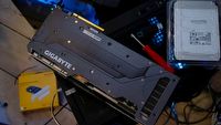 „Nigdy nie widziałem tak długiej listy naprawionych błędów”. Sterowniki GeForce Game Ready 576.02 można pobierać, ale nie wszystko działa idealnie