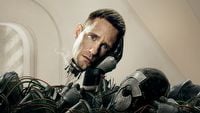 Już w ten piątek obejrzymy „jeden z najlepszych seriali sci-fi na Apple TV+”. Murderbot z Alexandrem Skarsgardem ma 100% pozytywnych recenzji na Rotten Tomatoes