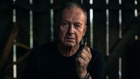 Ostatni wspólny film Lindy i Pasikowskiego obejrzymy wcześniej, niż zapowiadano. „Porywający thriller” legendarnego duetu polskiego kina sensacyjnego trafi na wielkie ekrany już we wrześniu