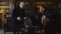 Już za 10 dni obejrzysz na SkyShowtime pełny emocji i zwrotów akcji serial kryminalny z Tomem Hardym i Pierce’em Brosnanem. Guy Ritchie opowiada o wojnie gangów w Strefie gangsterów