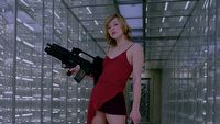 Reżyser nowego Resident Evil nie widział filmów z Millą Jovovich, ale już zapowiada, że ten jego „rozwali system”. Zach Cregger chce oddać hołd kultowym grom