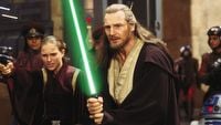 „To ma być mistrz Jedi?!”. Liam Neeson po 25 latach krytykuje słynną scenę z Mrocznego widma i zdradza: George Lucas nie lubi reżyserować
