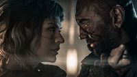 Polacy oszaleli na punkcie zmiażdżonego przez krytyków filmu akcji z Millą Jovovich na Prime Video. Nakręcone w Polsce fantasy stało się numerem 1 już dzień po premierze